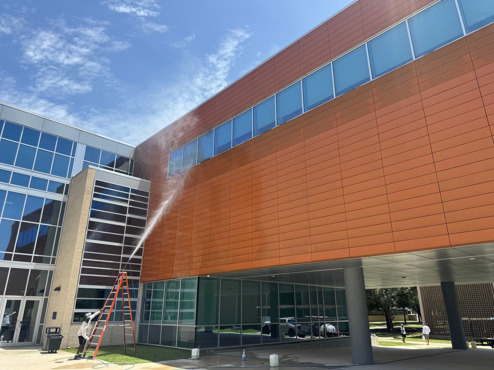 Full Building and Concrete Wash at a SUNO Campus Property image