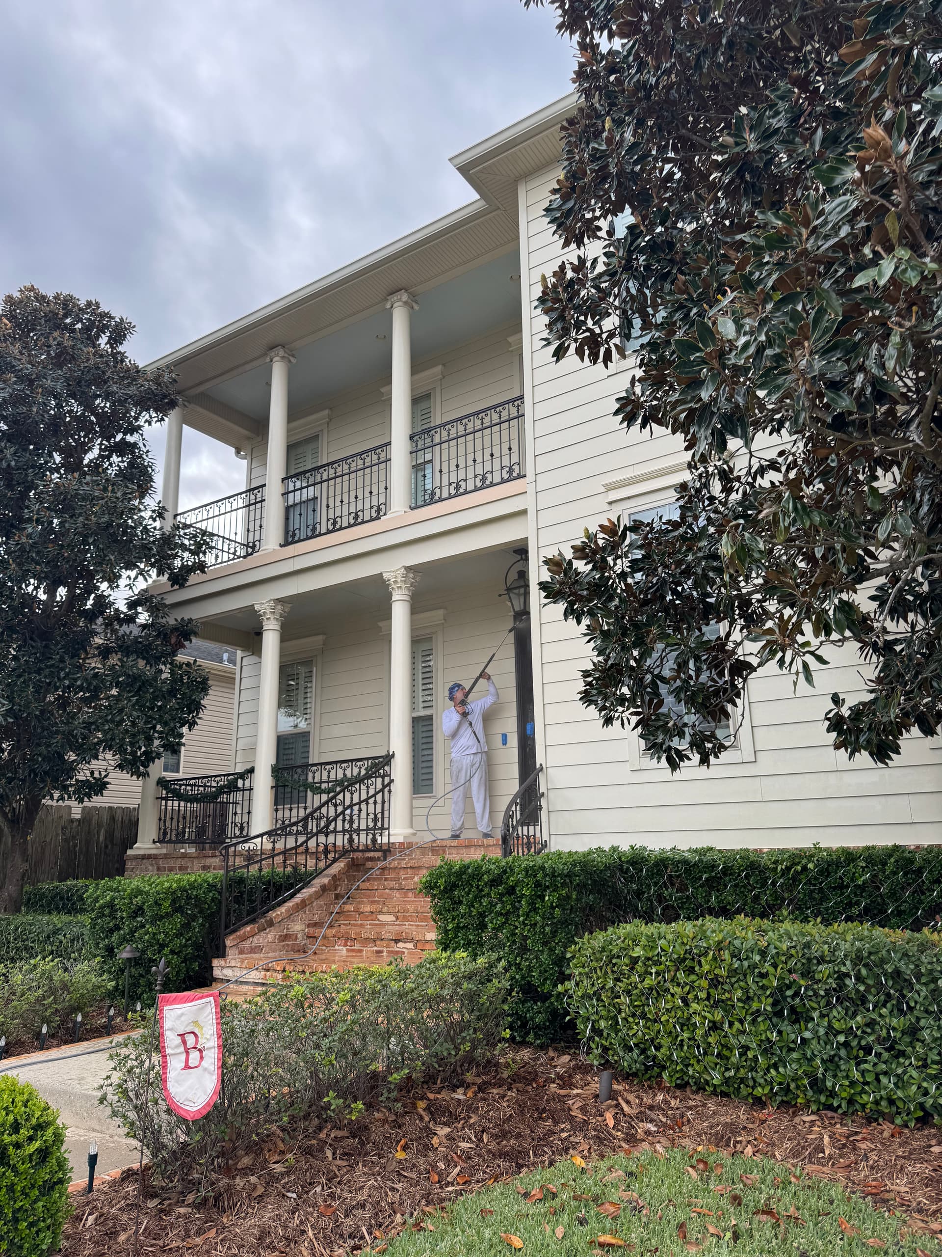 House Makeover in Lakeview with Expert Soft Washing