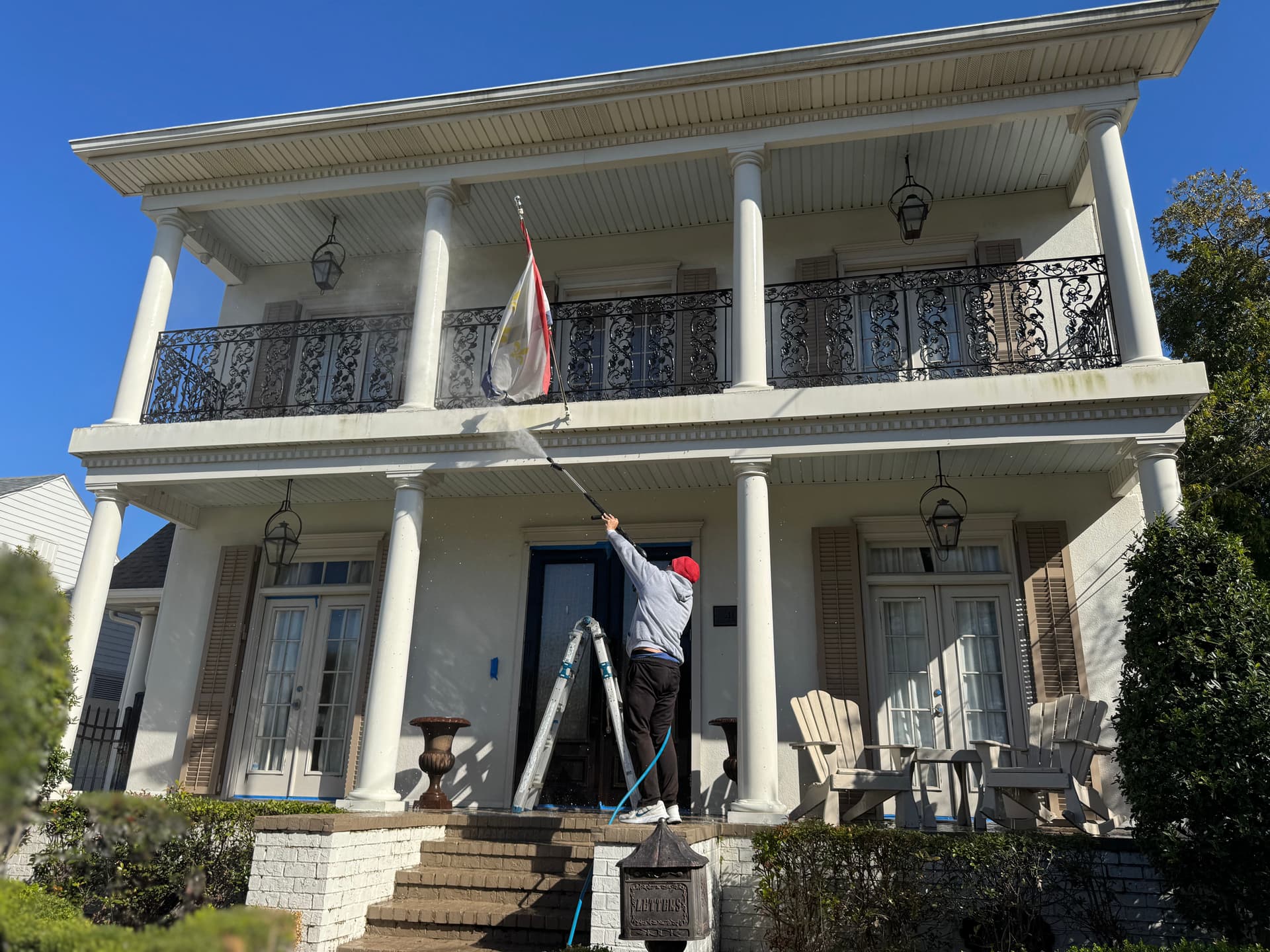 Gallery photos for Holiday Home Shine-Up in Metairie: Image #1